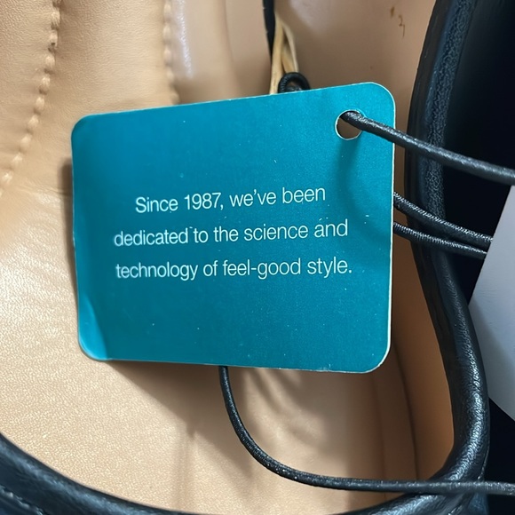 AEROSOLES NEW Pillow Soft Maged Black Gold Logo Comfort Pumps Women’s Size 10 - Picture 5 of 10